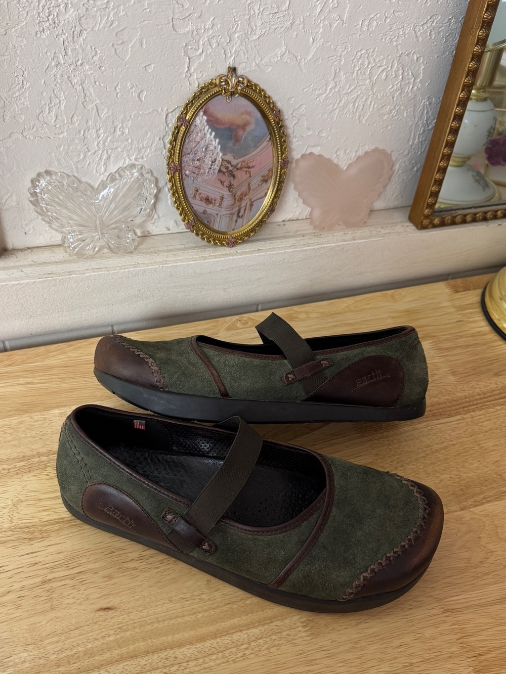 Earth Olive Green Suede Mary Jane Flats Leather Trim Comfort Shoes Size 9 Boho